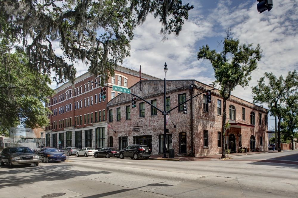 Staybridge Suites Savannah Historic District image 1